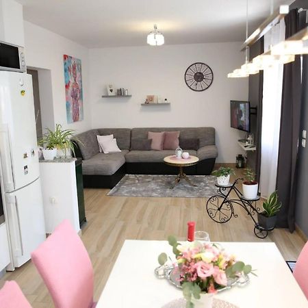 Apartman Andela Vodice Exteriör bild