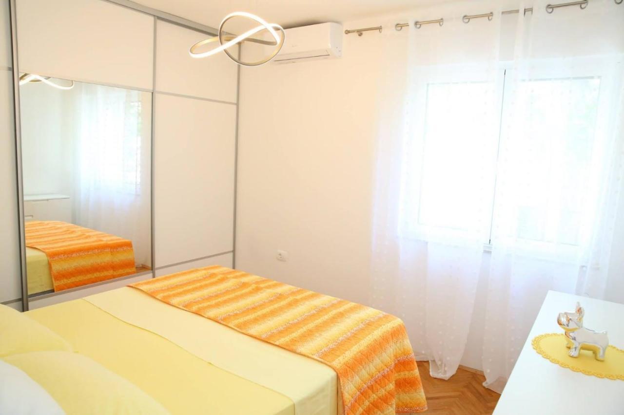 Apartman Andela Vodice Exteriör bild