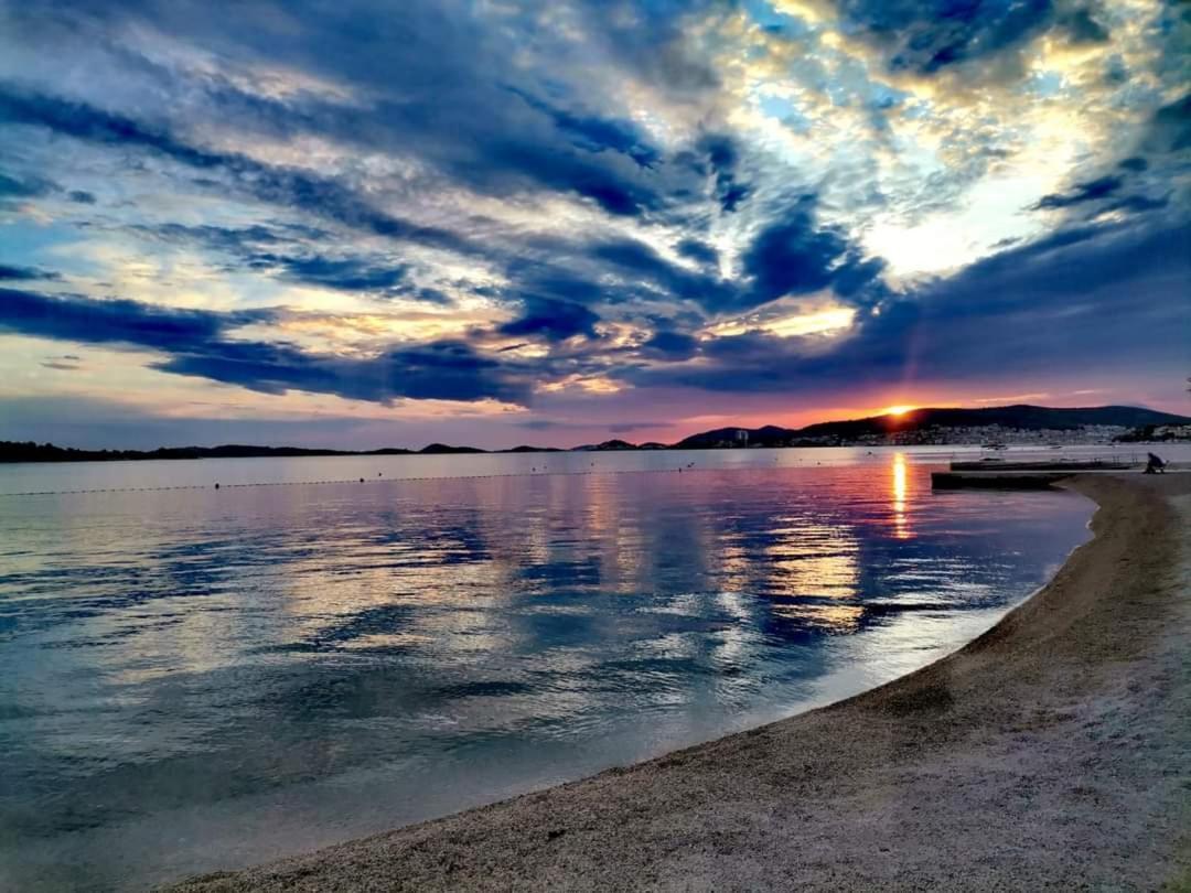 Apartman Andela Vodice Exteriör bild